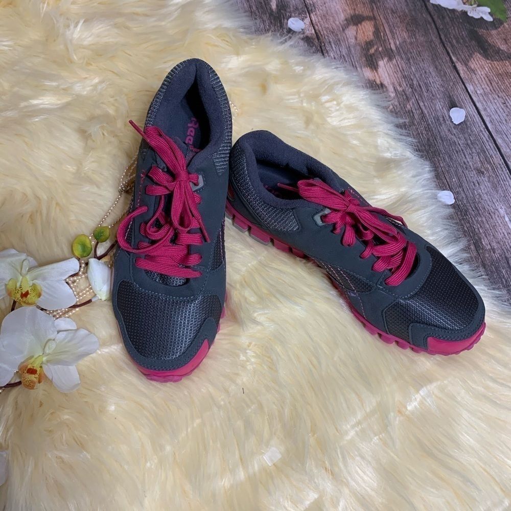 Reebok Running Shoes Size 8
